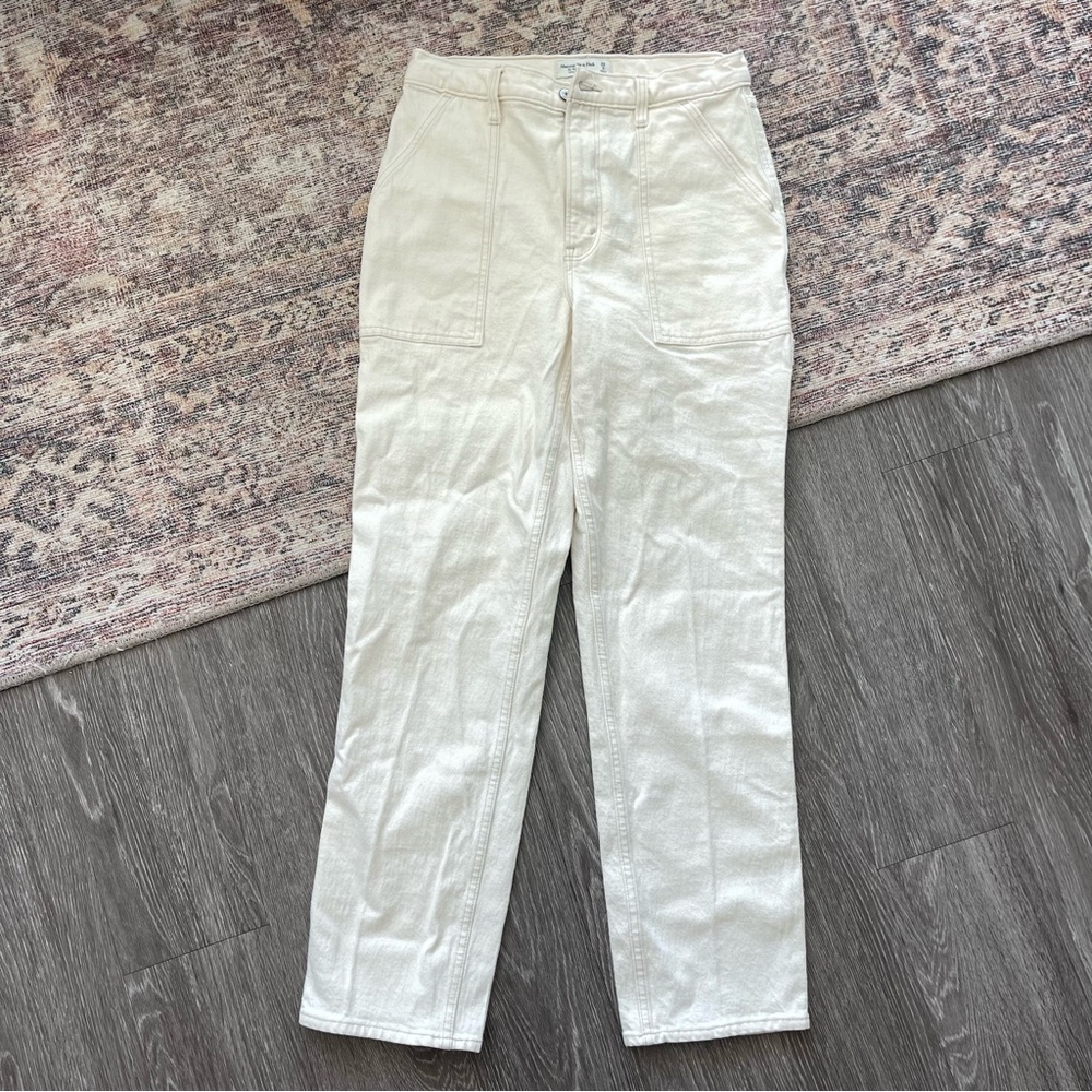 Abercrombie & Fitch 90’s Straight Ultra High Rise Jean
